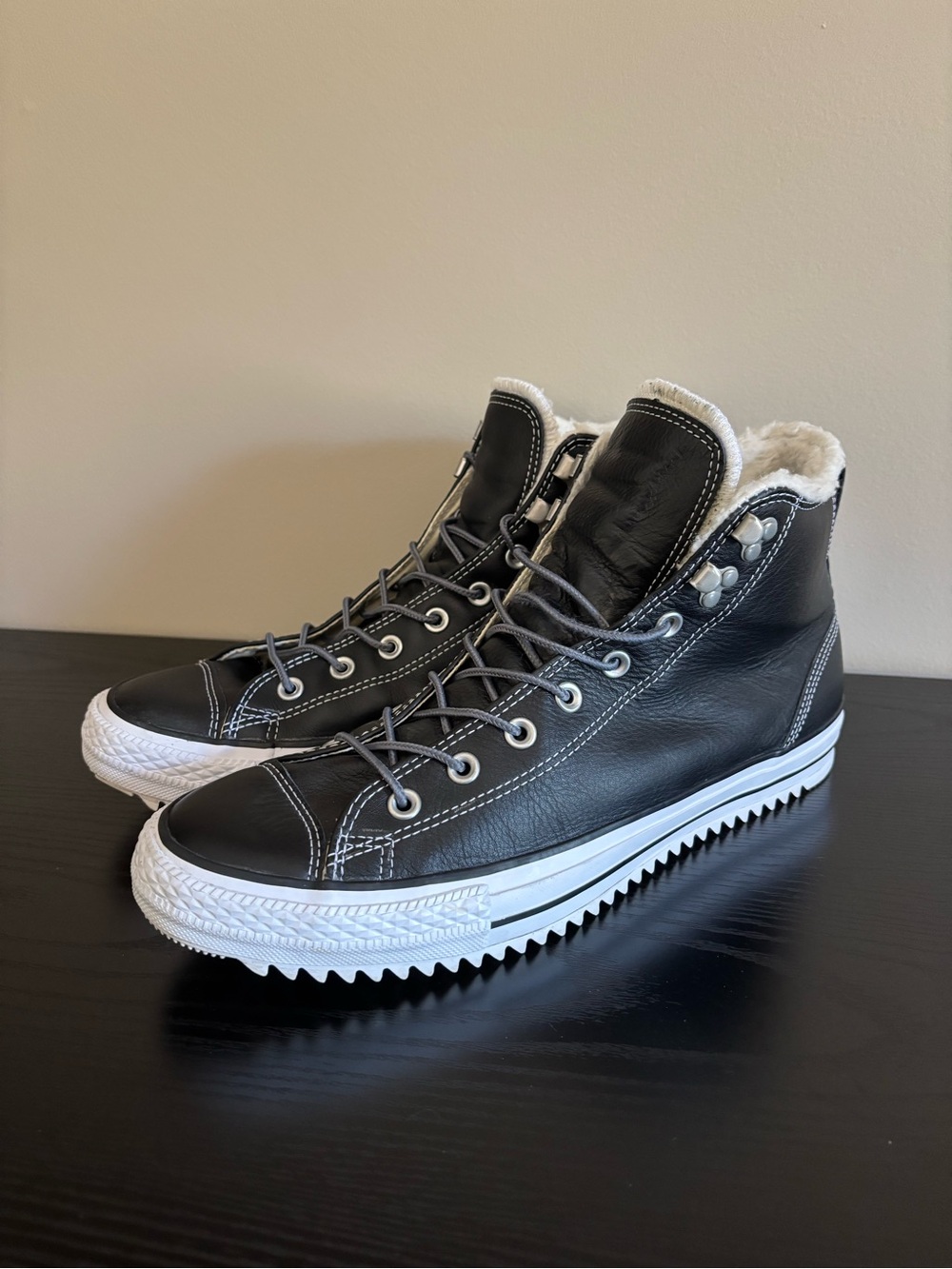 Converse Chuck Taylor All Star City Hiker Black Leather Size 12 Men 144733C Shoe